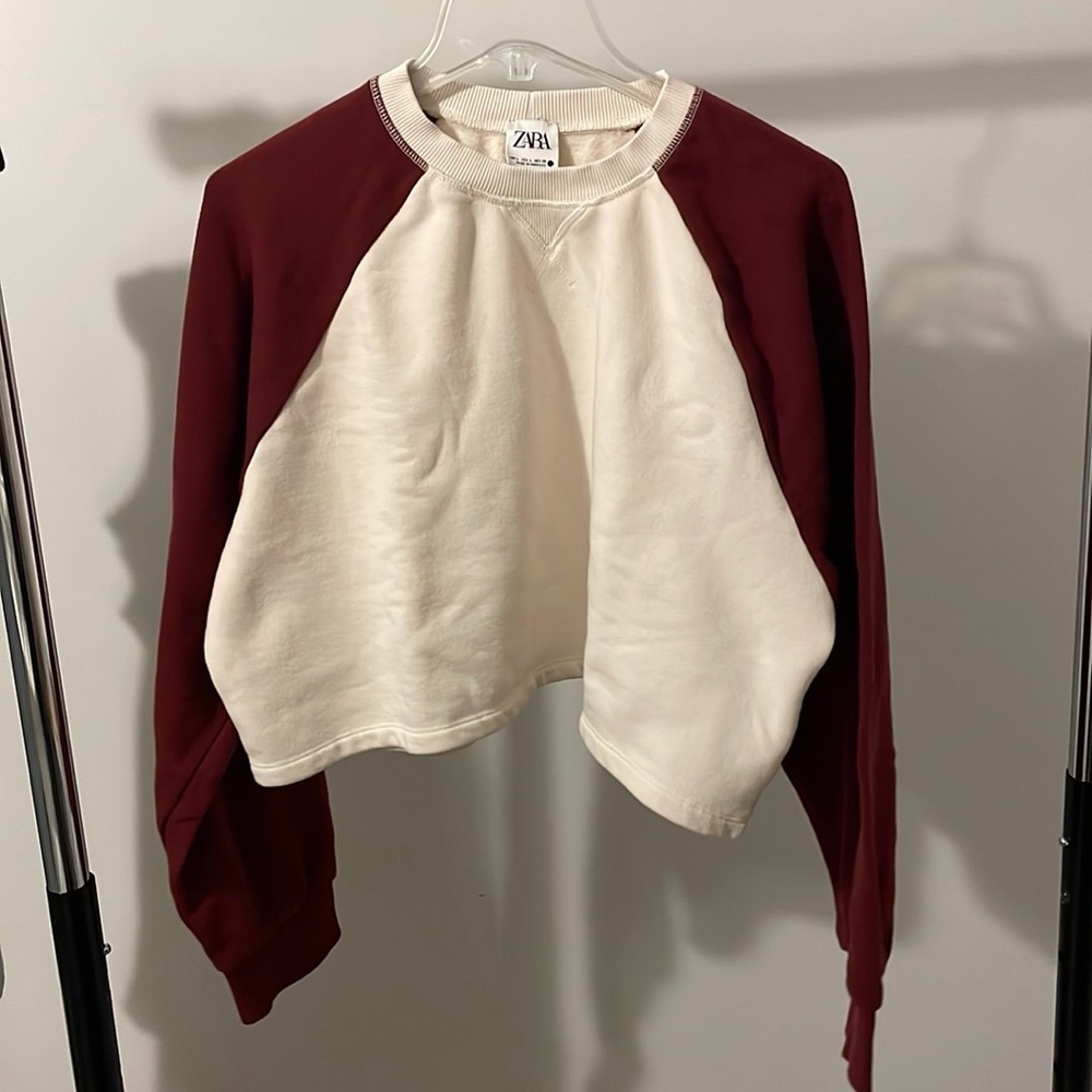 Cropped Varsity style sweater ZARA